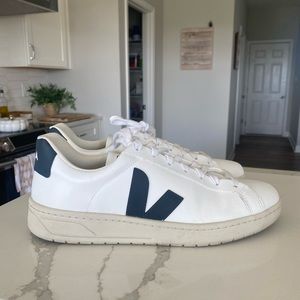 Men’s Veja Urca Sneaker in White & Nautico